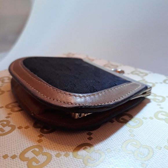 GUCCI 1980's Black Coin Wallet Small - Picture 8 of 15